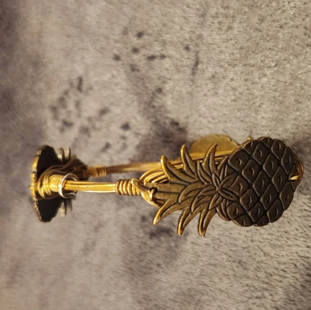 Designer BOURBON & BOWETIES Pewter Pineapple Gold Dipped Wire‎ Bangle Bra…